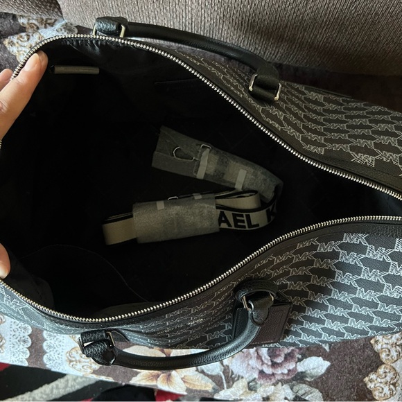 MICHAEL KORS Cooper Silver Hardware Adjustable Strap XL Weekender Duffle Bag NWT - Picture 8 of 14